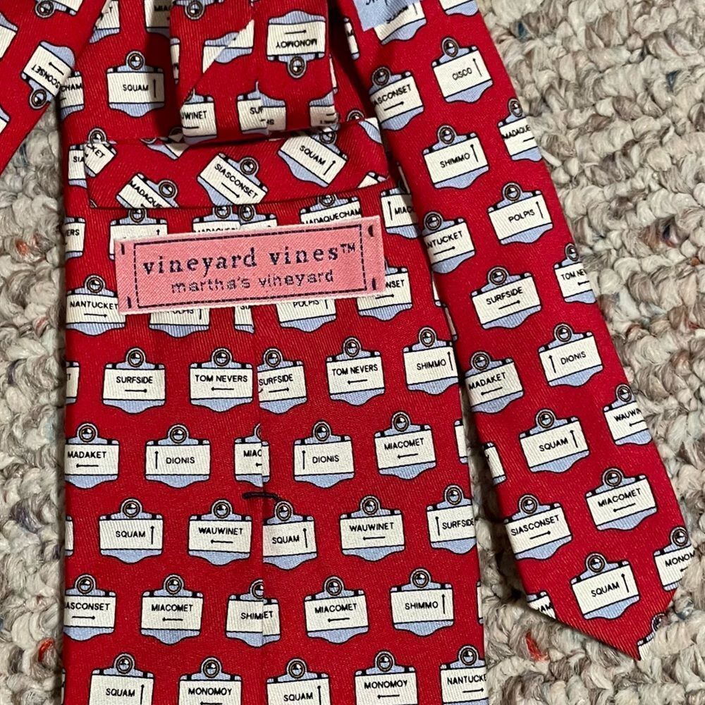 Vineyard Vines Martha's Vineyard Street Signs Red Tie